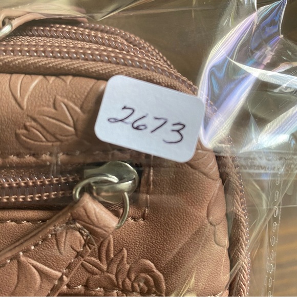 Multi Sac Purse Floral Embossed Crossbody Bag Tan Adjustable Strap Zip Pockets - Picture 15 of 15